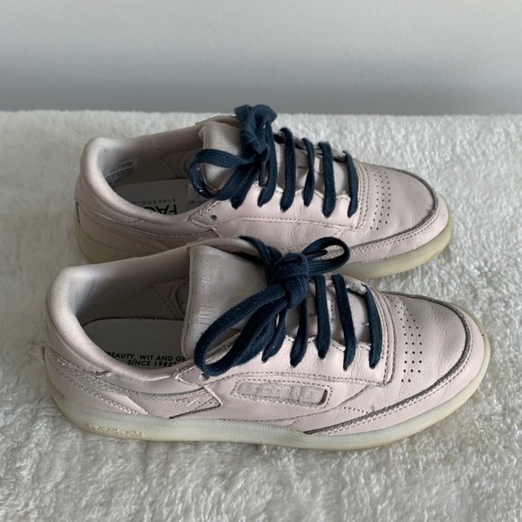 Reebok Classics - Picture 4 of 5